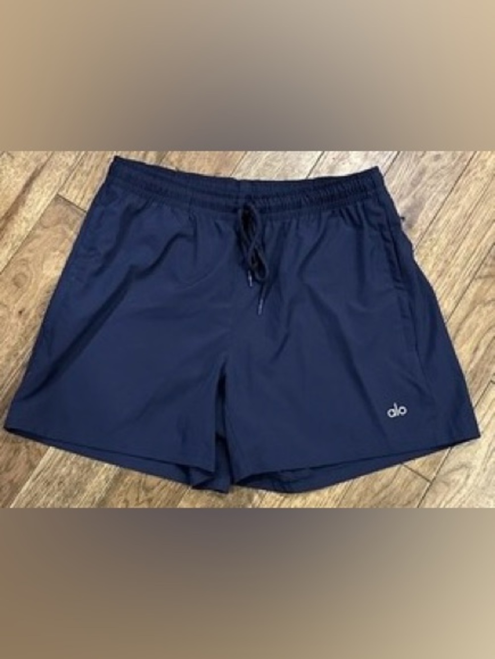 Men’s Alo Yoga 7” Circuit Short Navy Drawstring Size Medium